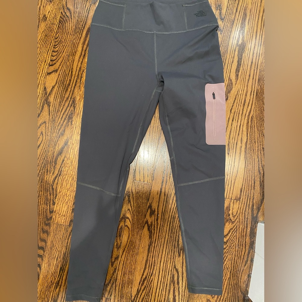 The North Face size Large legging